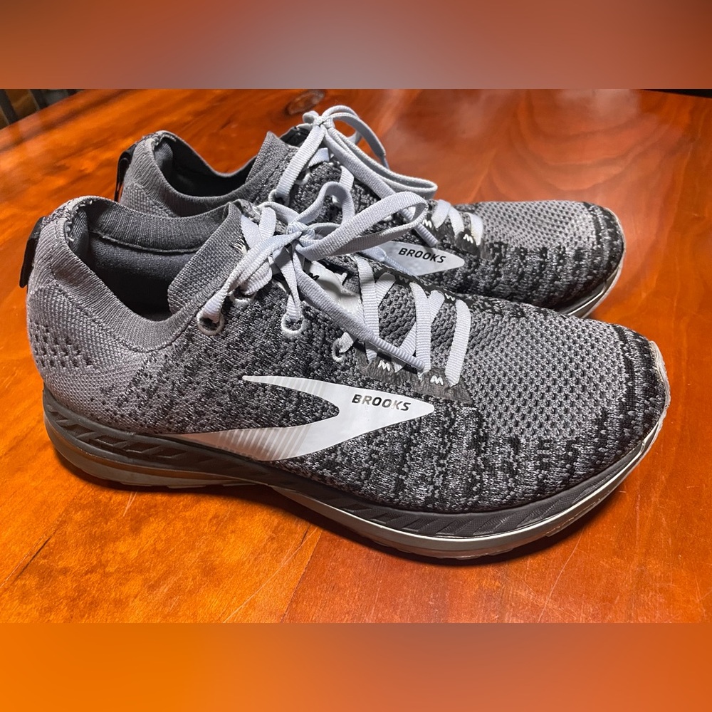 Brooks Running Shoes (8.5)
